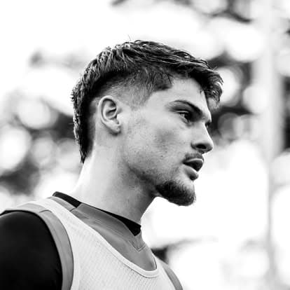 Elián Quesada: Listo físicamente, inscrito legalmente... ¿por qué no debuta?