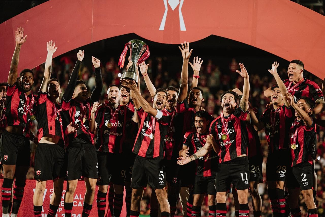 🎁 ¡Ganá entradas y camiseta! Participá en la dinámica del partido Alajuelense - Plaza Amador 🎉⚽️
