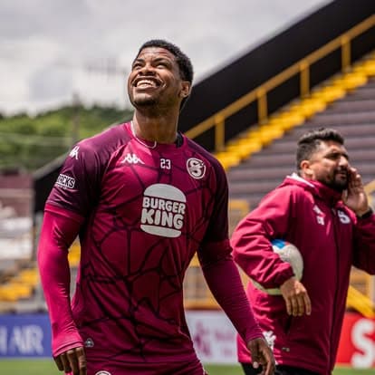 Erick Lonis despeja las dudas sobre la contratación de Newton Williams y su historial de lesiones