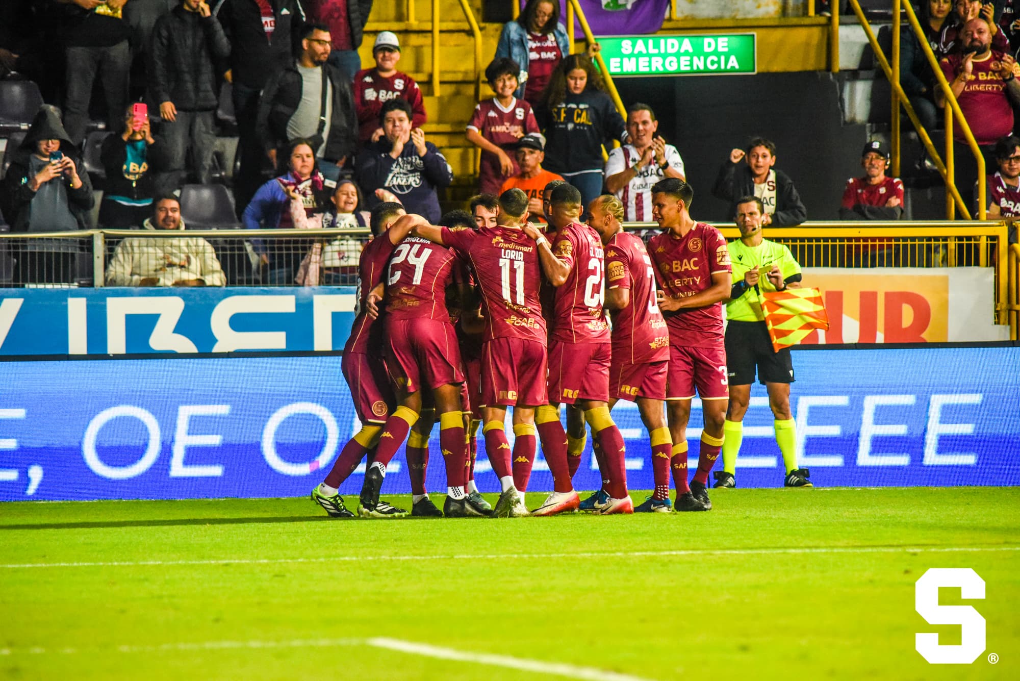 Saprissa tiende la 'cama' desordenada con Sporting