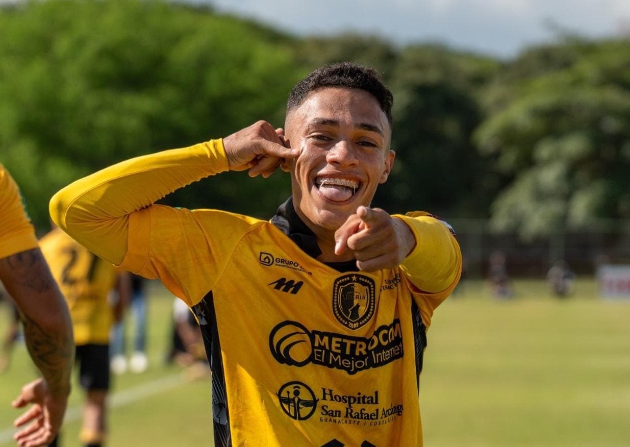 Saprissa: Sergio Gila considera que Erick Lonnis no dice la verdad sobre Randy Ramírez