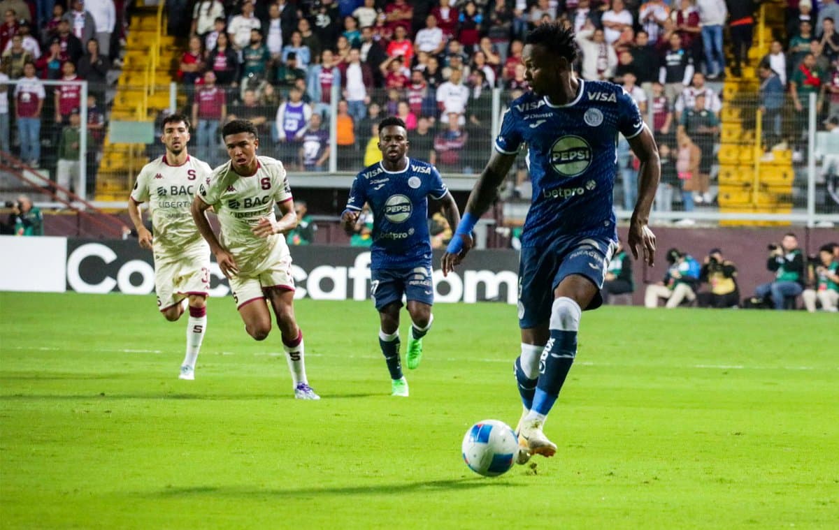 Saprissa: El 'nadaplete' firma un fracaso más