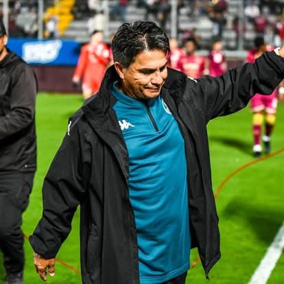 Vladimir protege a sus jugadores ante las críticas ácidas de aficionados