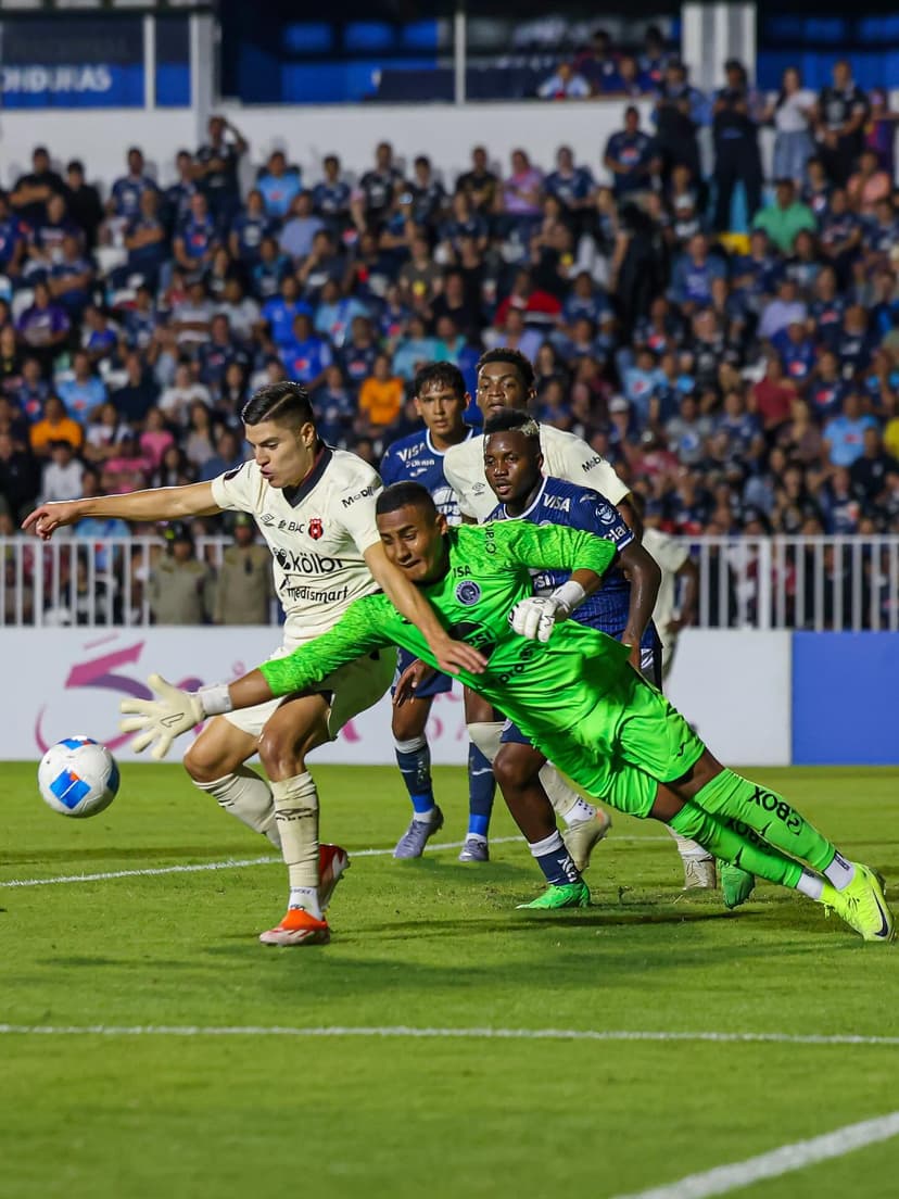 Alajuelense tendrá dos semanas llenas de clásicos