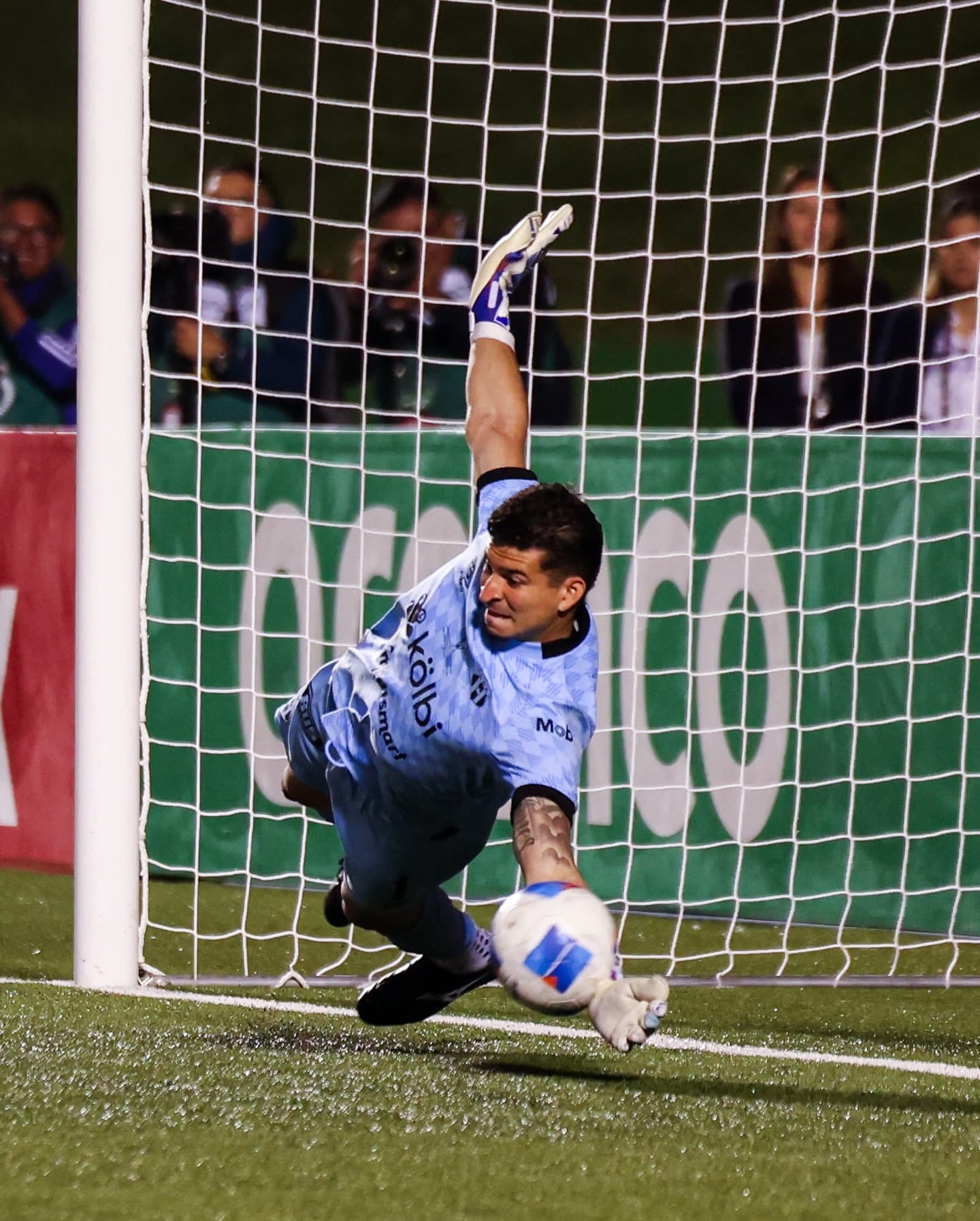 “No es normal lo de Bayron Mora”: las confesiones de Óscar Ramírez tras el 1-1