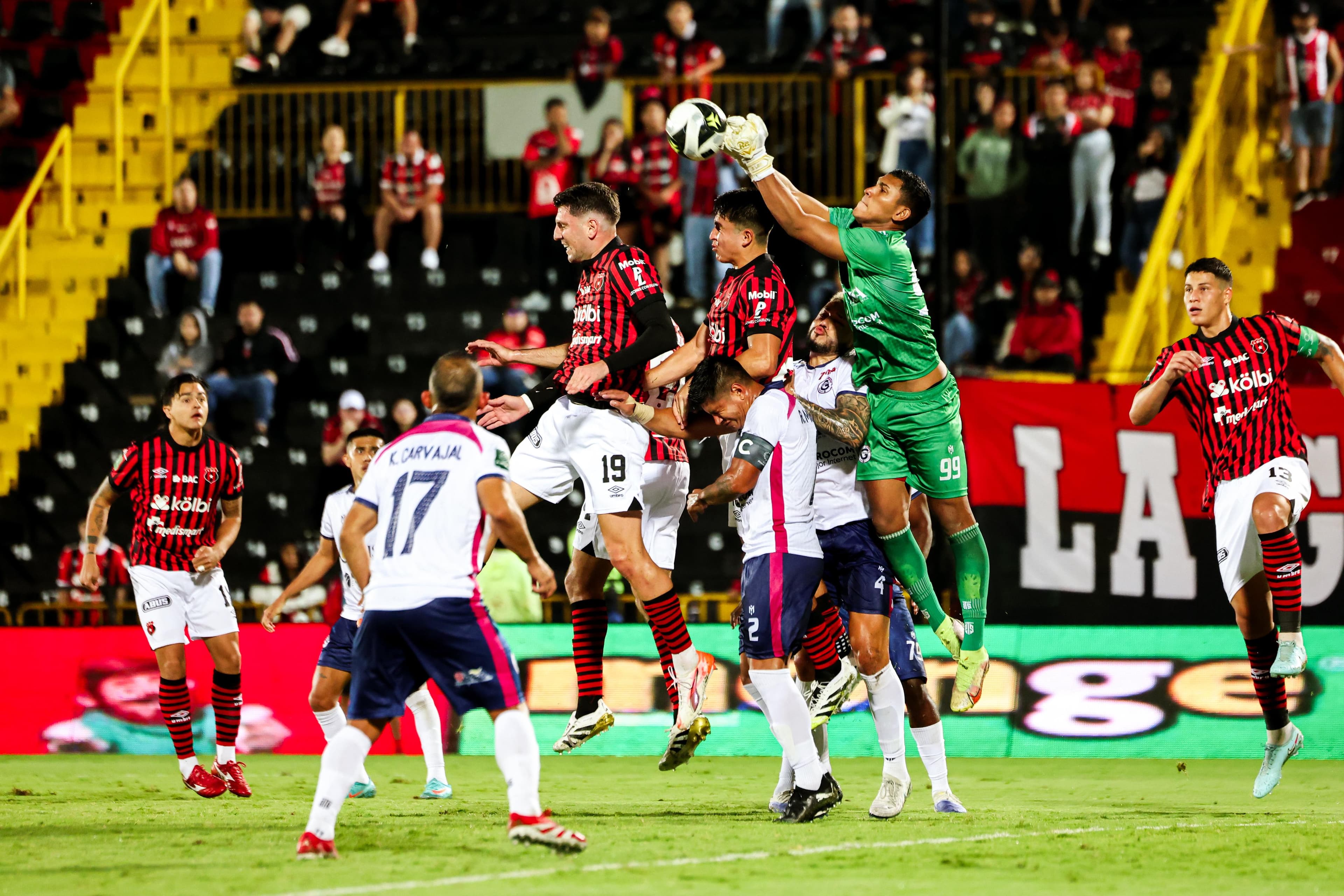 Creychel Pérez acabó con la angustia en el Morera Soto con golazo ante Guadalupe