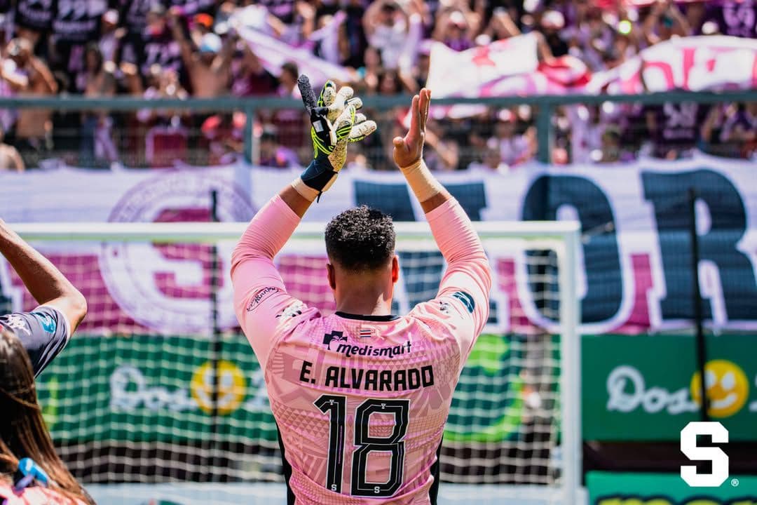 Este es el portero por el que Saprissa preguntó en julio ante la salida de Esteban Alvarado